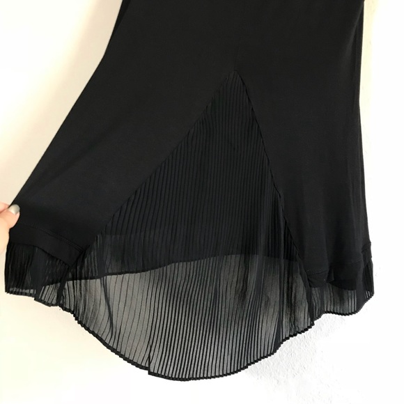 SOLD Bordeaux Black A Line Top w Accordion back - Picture 7 of 8